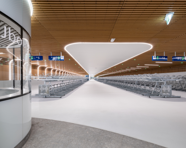 01 IJboulevard_VenhoevenCS-VHB ©Ossip van Duivenbode.jpg